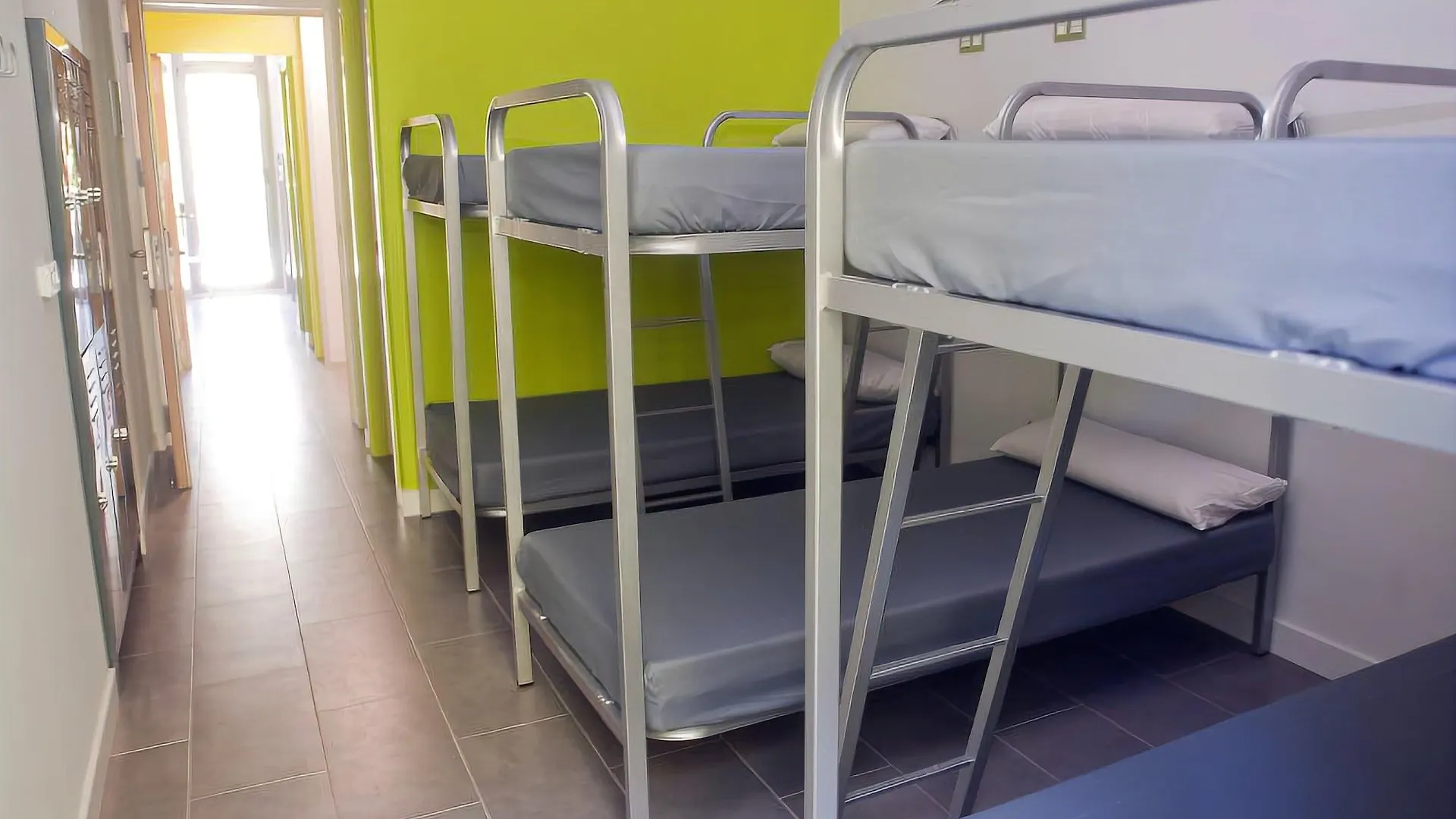 Uba Hostel San Sebastián 0*,  Hiszpania