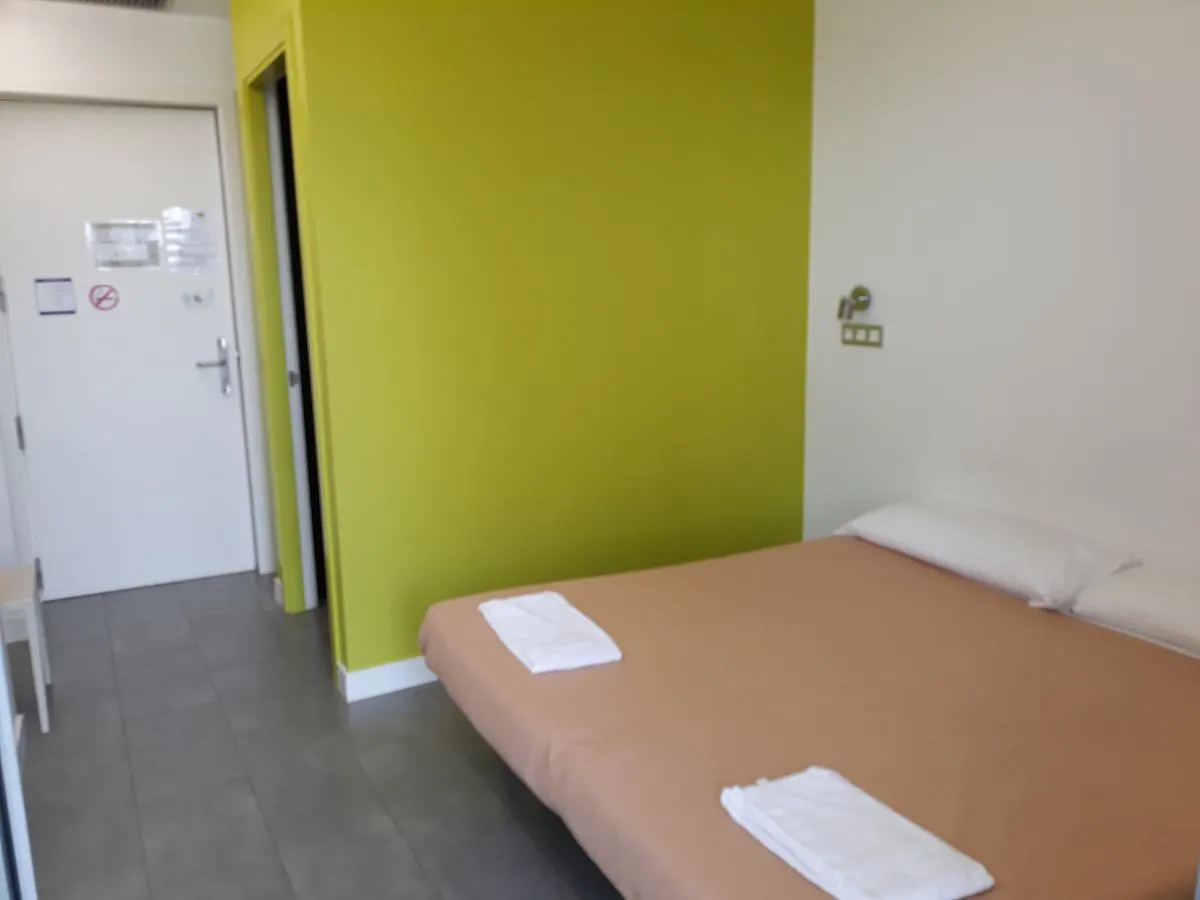 Uba Hostel San Sebastián Hiszpania